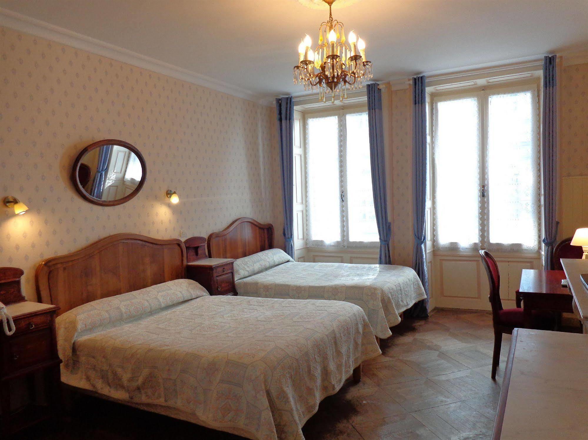 Hotel Continental Evian-les-Bains Exterior photo